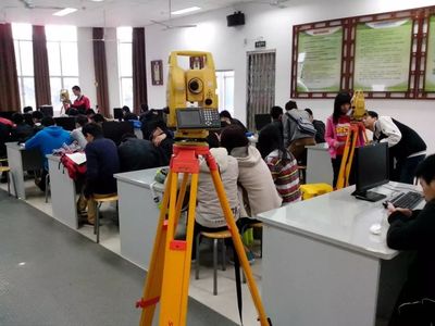 工程測(cè)量技術(shù)專業(yè) 掌握技術(shù)，服務(wù)未來